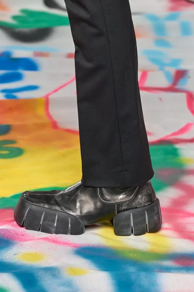 Look 60